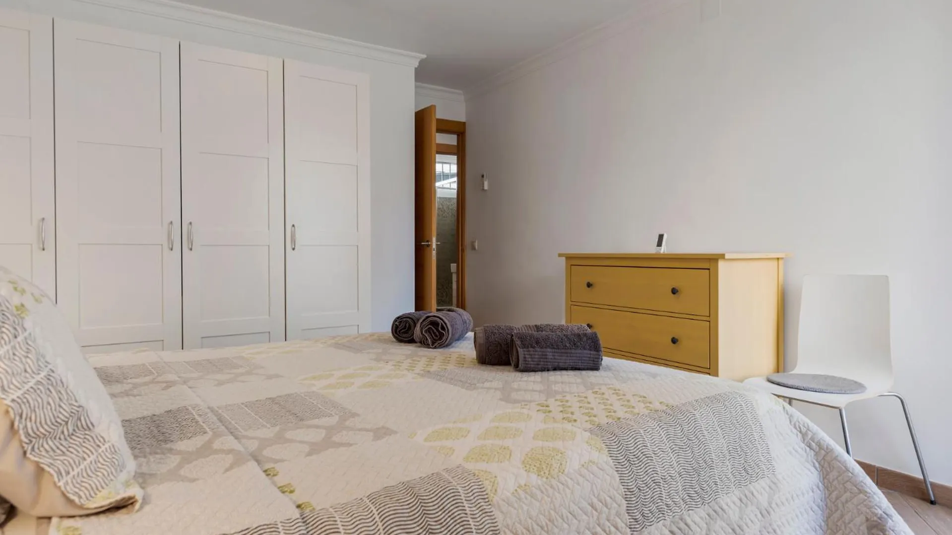 Sunny Apartment In The Center, 5 Min. From The Beach Fuengirola Spain