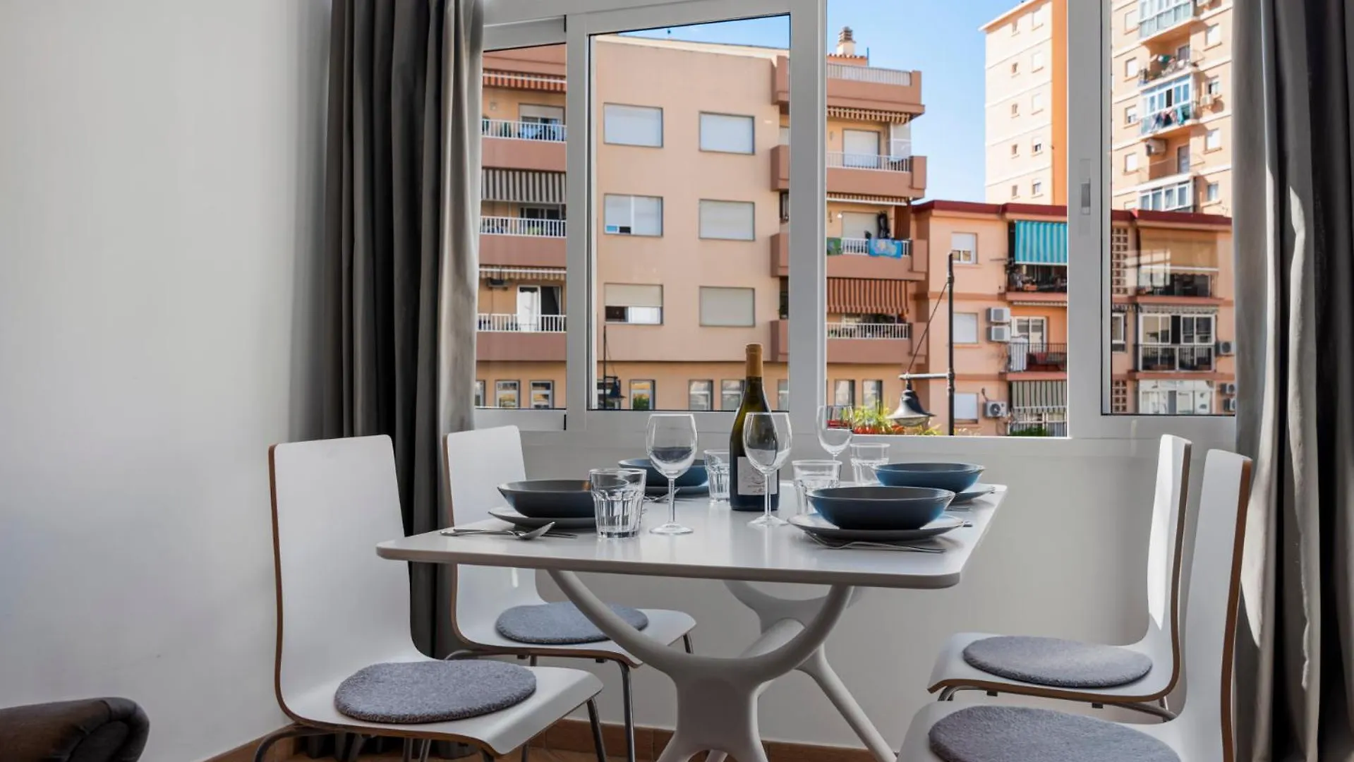 Sunny Apartment In The Center, 5 Min. From The Beach Fuengirola